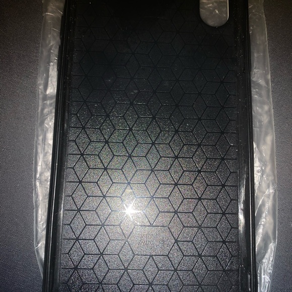 Really pretty IPhone XR phone case new with bag it came and a kickstand on back. - Picture 2 of 7
